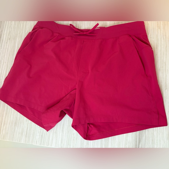 LULULEMON XL ✨Women's Pink Shorts with drawstring excellent condition - Picture 1 of 5